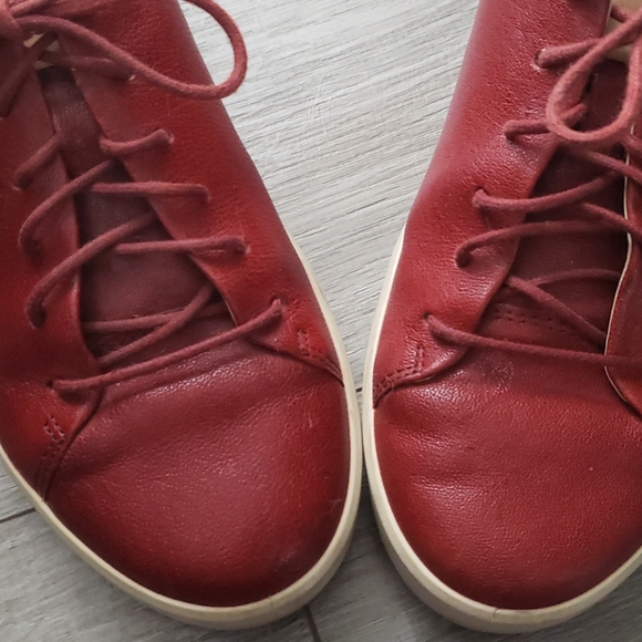 ECCO - Picture 4 of 7